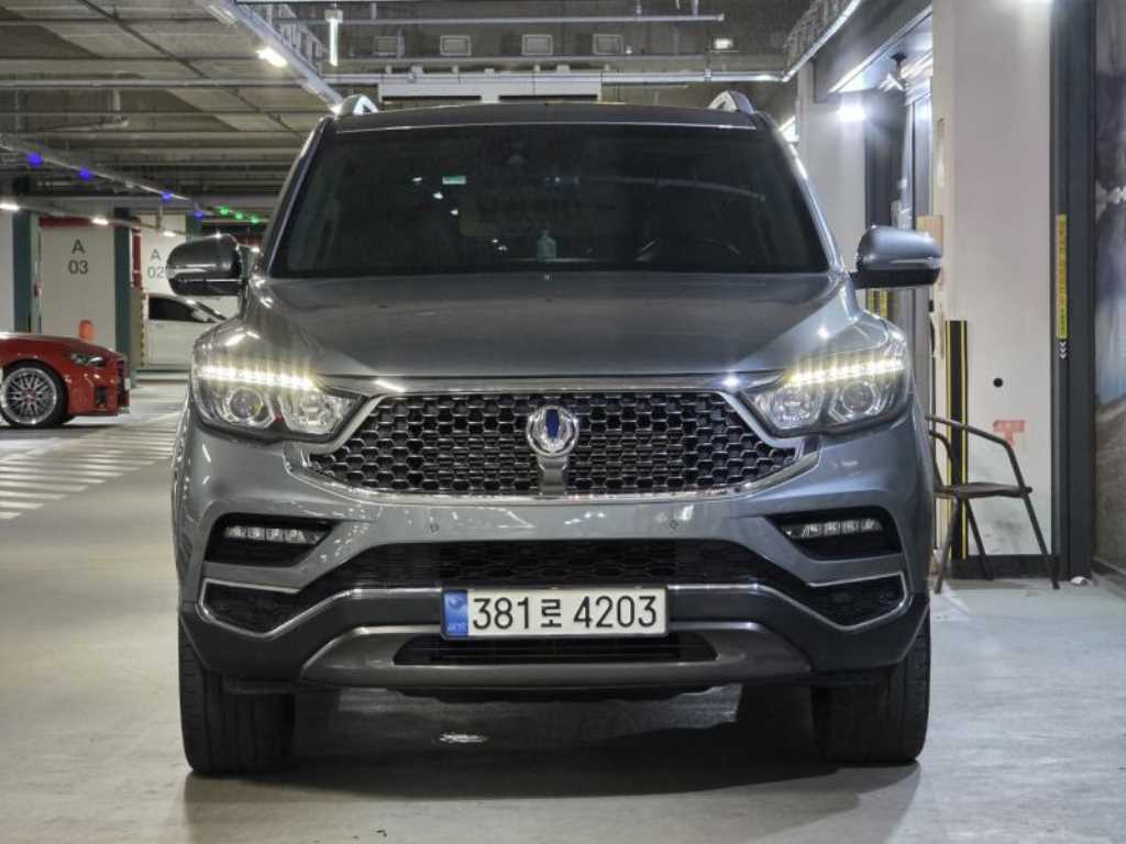 KG모빌리티(쌍용) 렉스턴 디젤 2.2 4WD 마제스티 스페셜 사진