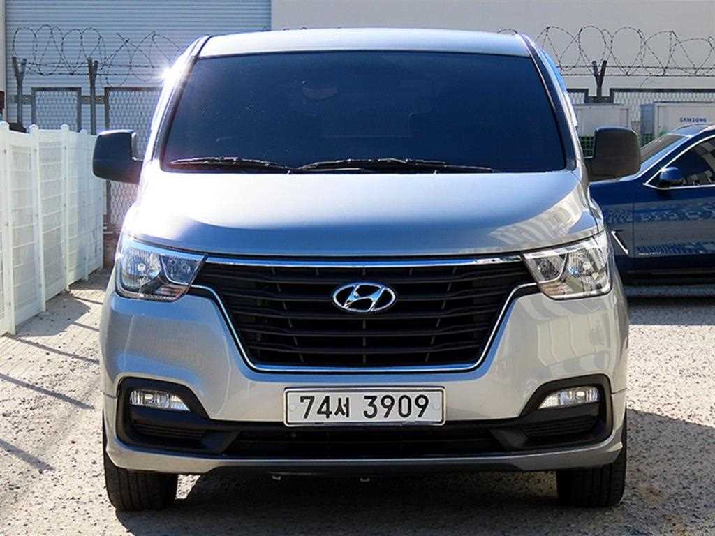 현대 스타렉스 2WD 웨건 11인승 모던 사진