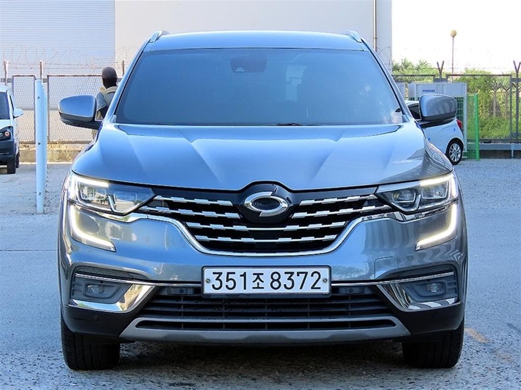 르노코리아 QM6 2.0 LPe RE 시그니처 2WD 사진