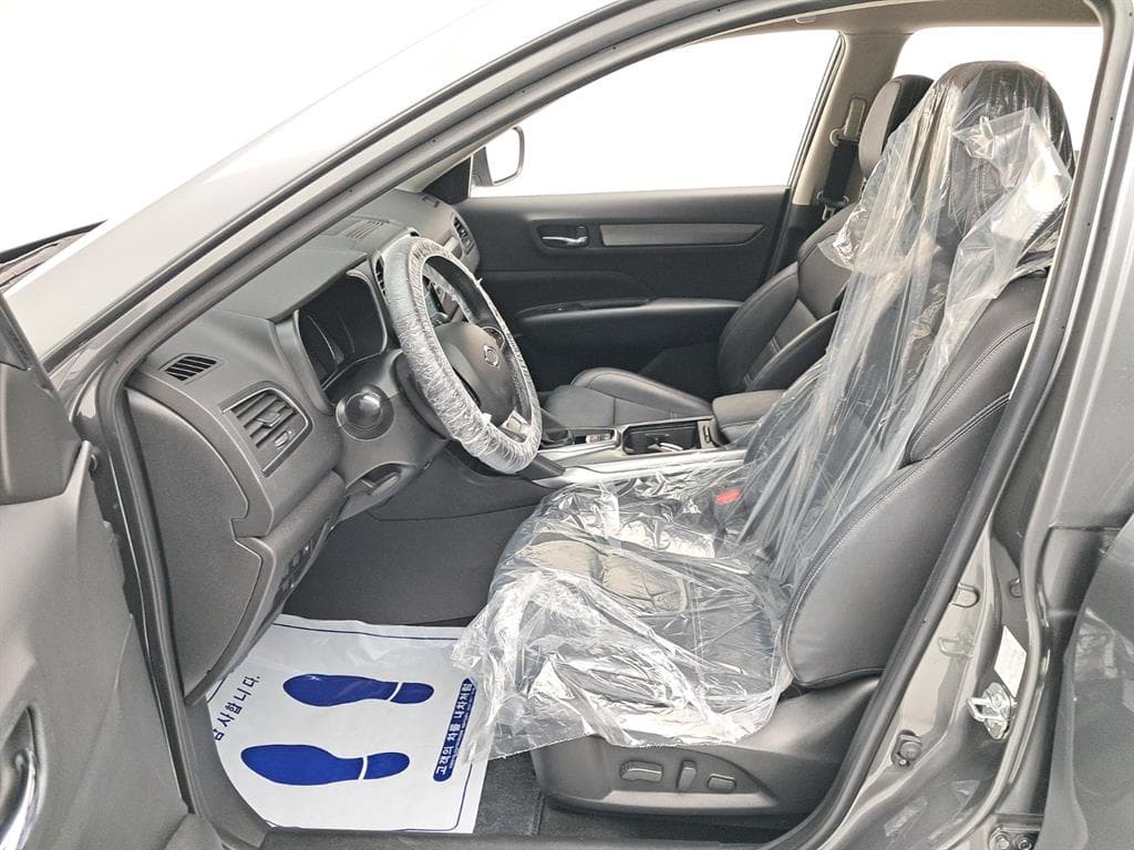 르노코리아 QM6 2.0 LPe LE 2WD 사진