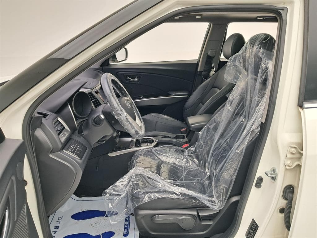 KGM 티볼리 디젤 2WD 1.6 VX 사진