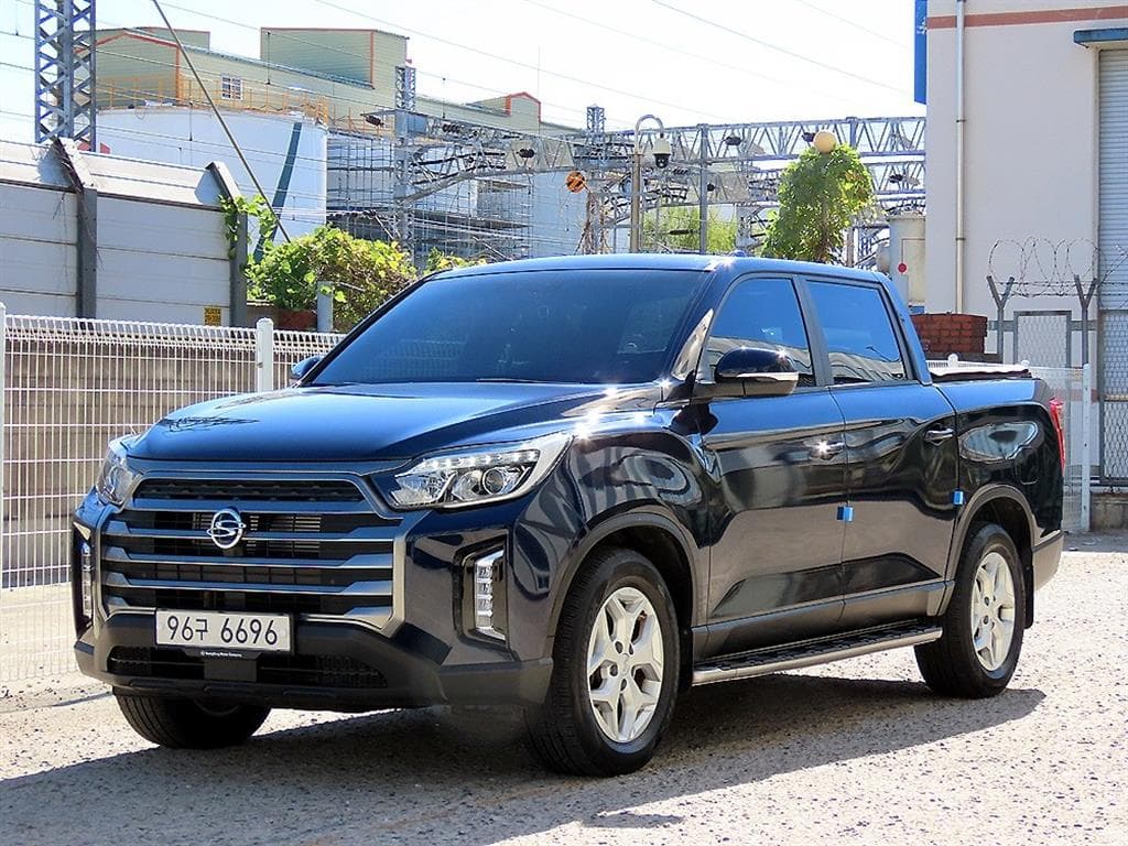 KGM 렉스턴 디젤 2.2 4WD 와일드 사진