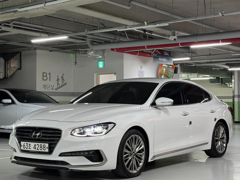 현대 그랜저 3.3 GDI 셀러브리티 사진