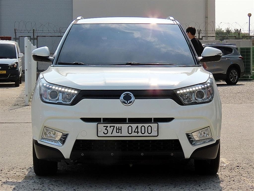 KGM 티볼리 가솔린 2WD 1.6 VX 사진