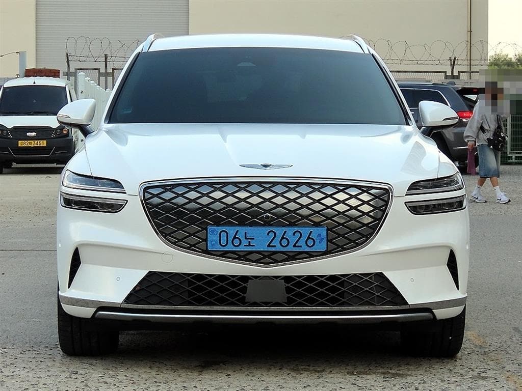 제네시스 GV70 e-AWD 사진